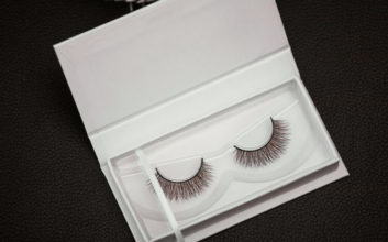 eyelash box